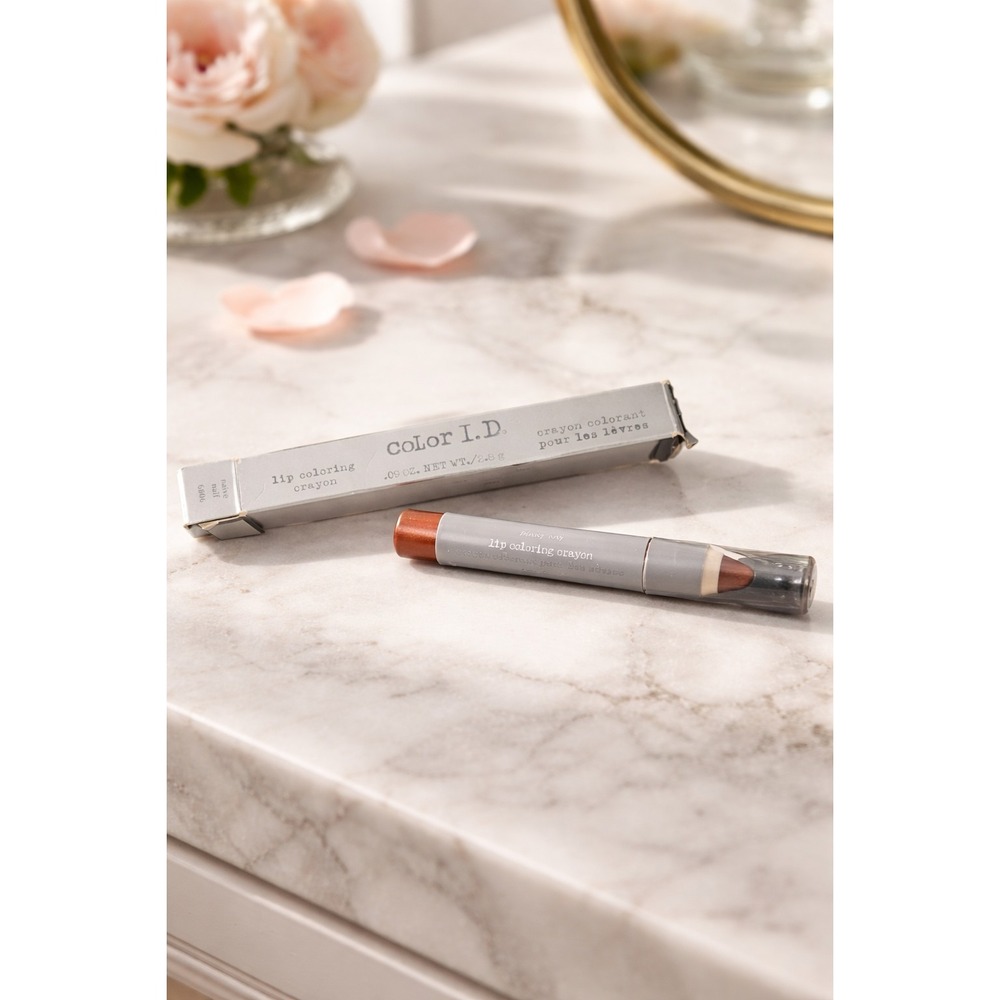 Mary Kay Color ID Lip Coloring Crayon Naive Discontinued New